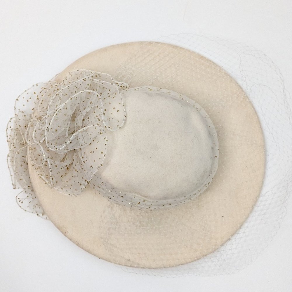 Vintage Wool Hat with veil and decorative bow - Picture 2 of 7